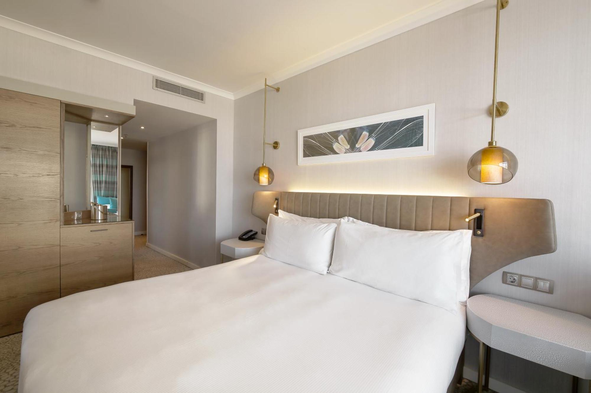 Hilton Diagonal Mar 4*
