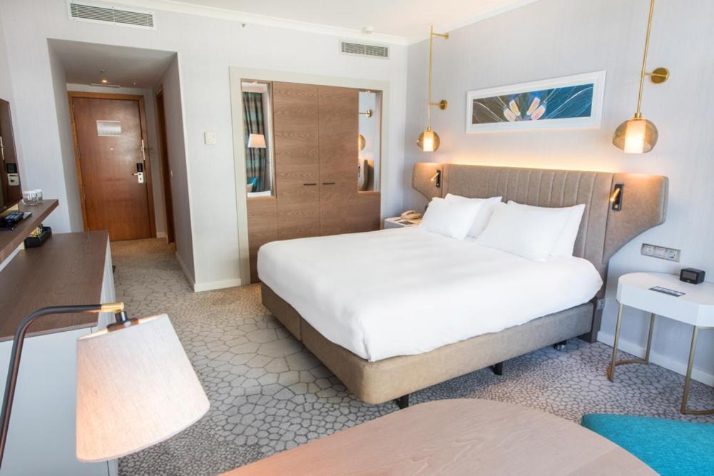 Hotel Hilton Diagonal Mar 4*